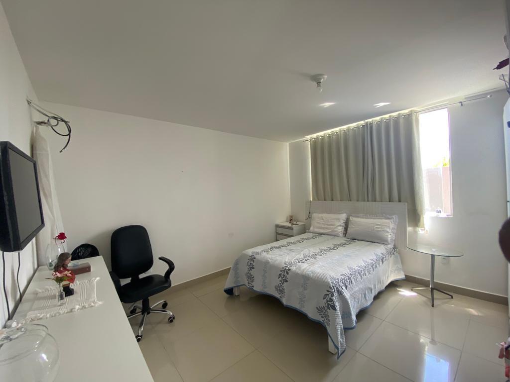 Casa de Condomínio à venda com 3 quartos, 380m² - Foto 17