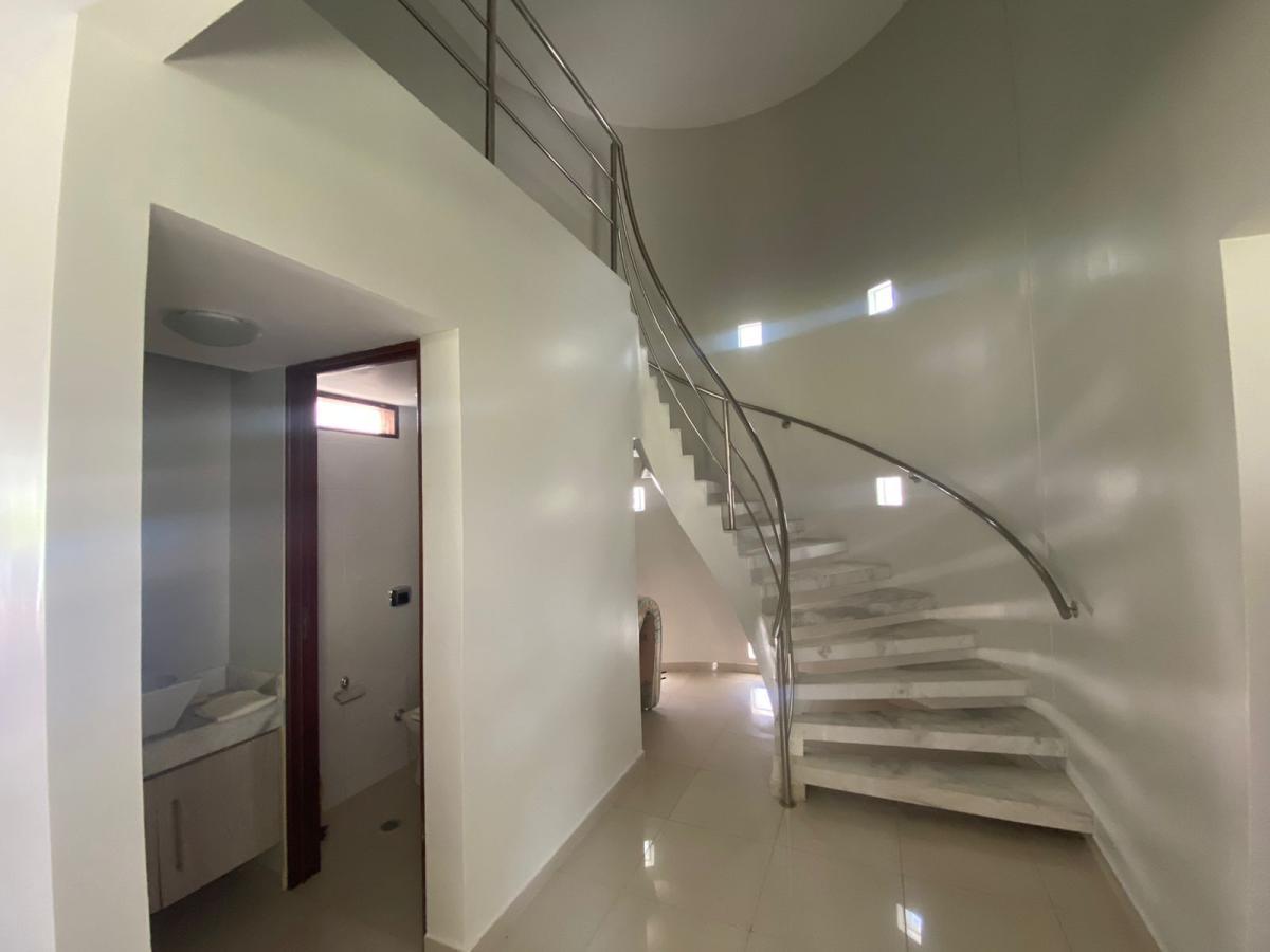 Casa de Condomínio à venda com 3 quartos, 600m² - Foto 25