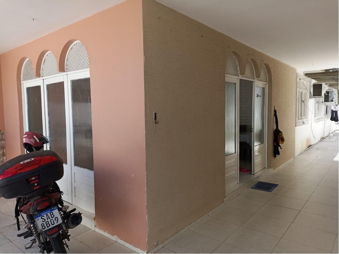 Casa à venda com 4 quartos, 375m² - Foto 2