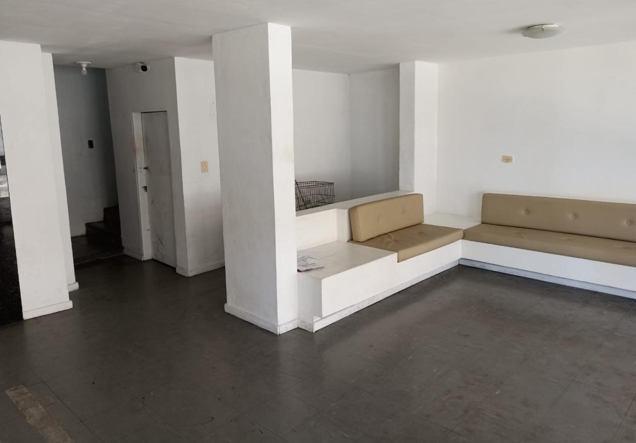 Apartamento à venda com 3 quartos, 117m² - Foto 3