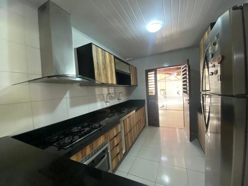 Casa à venda com 3 quartos, 600m² - Foto 17