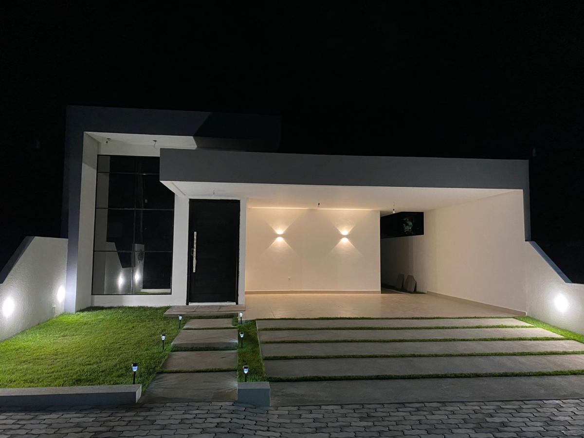 Casa de Condomínio à venda com 3 quartos, 300m² - Foto 2